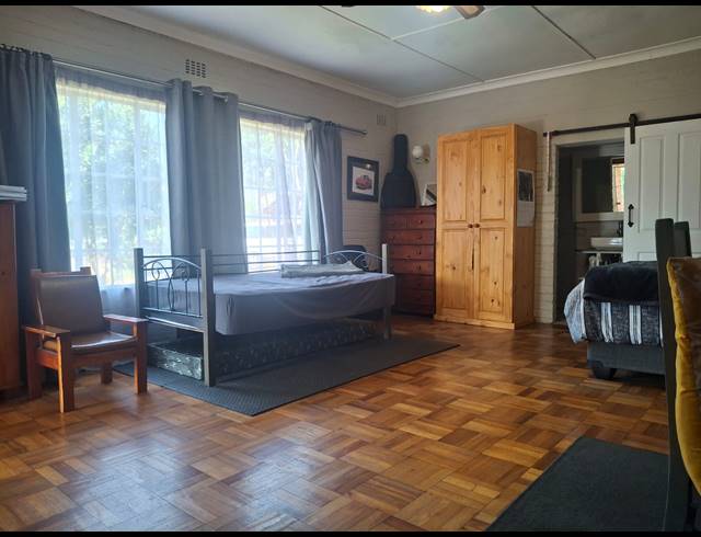 5 BEDROOM FREEHOLD FOR SALE IN CLARENDON